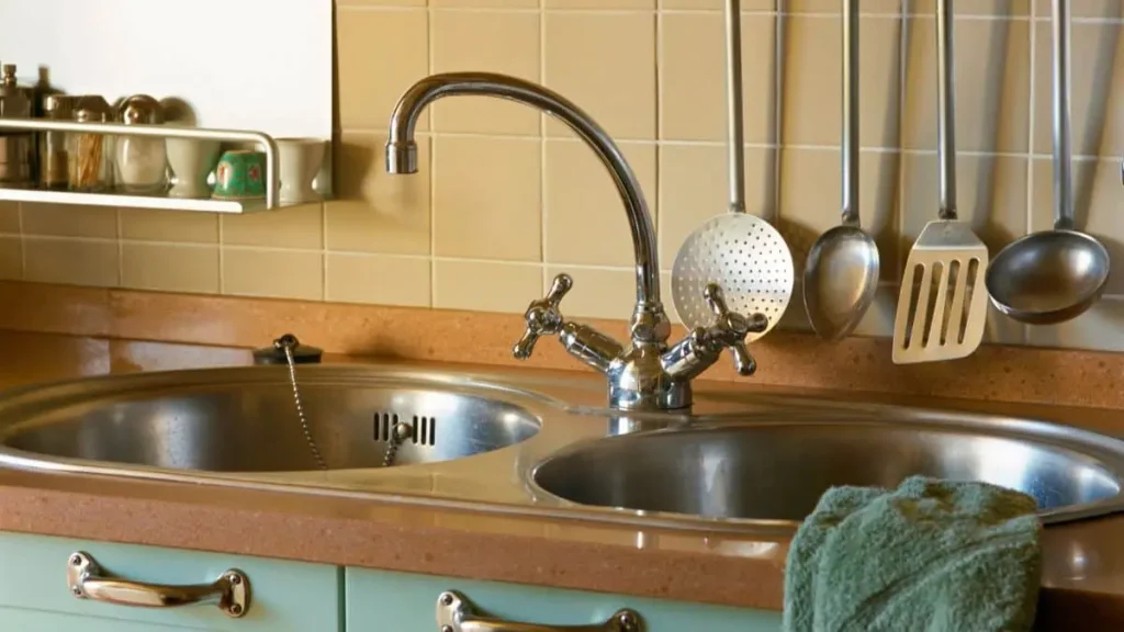 How to Remove Moen Kitchen Faucet