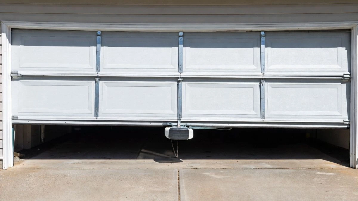 Garage Door Not Closing Clicking Sound